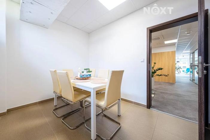 Prodej obchodního prostoru, Pardubice, Na Spravedlnosti, 200 m2