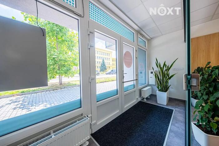 Prodej kanceláře, Pardubice, Na Spravedlnosti, 200 m2