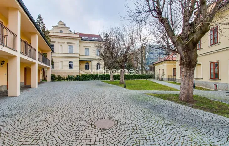 Pronájem vily, Praha - Vokovice, Ke dvoru, 827 m2