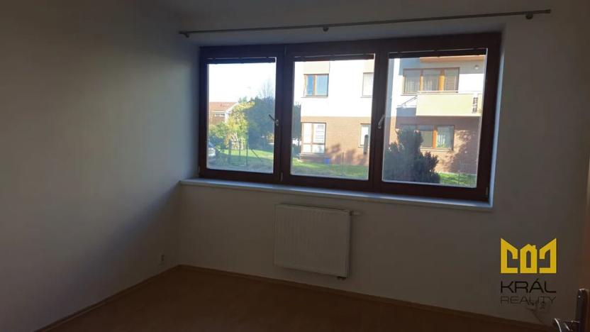 Pronájem bytu 2+kk, Jesenice, Cedrová, 225 m2