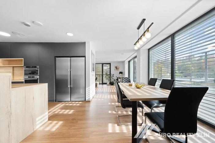 Prodej rodinného domu, Zlín, Mezihoří, 350 m2