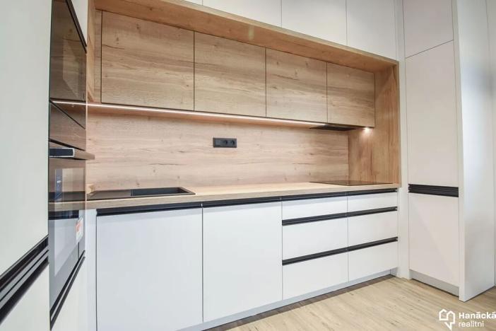 Pronájem bytu 2+kk, Olomouc, Rejskova, 56 m2