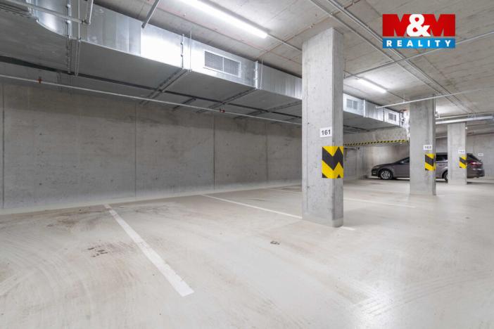 Pronájem garážového stání, Plzeň - Jižní Předměstí, Stehlíkova, 12 m2