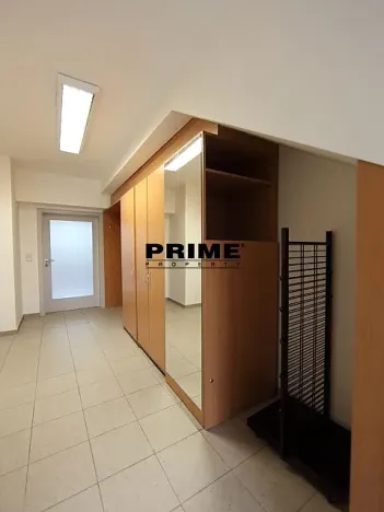 Pronájem kanceláře, Praha - Smíchov, Štefánikova, 63 m2