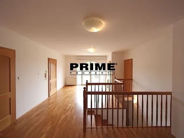 Pronájem rodinného domu, Praha - Nebušice, Ke strži, 360 m2
