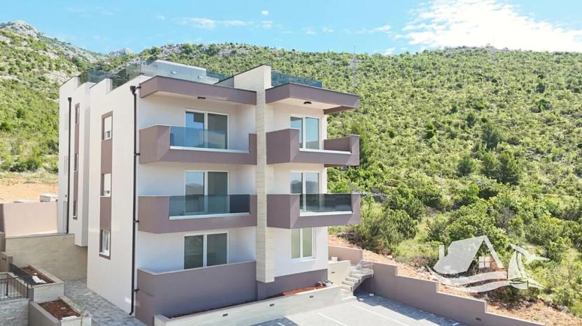 Prodej bytu 2+kk, Stari Grad, Chorvatsko, 57 m2