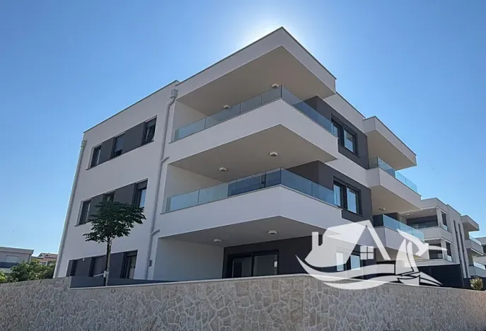 Prodej bytu 4+kk, Novalja, Chorvatsko, 78 m2