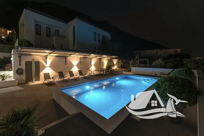 Prodej vily, Makarska, Chorvatsko, 150 m2