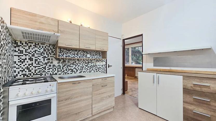 Pronájem bytu 2+1, Praha - Strašnice, Křenická, 60 m2