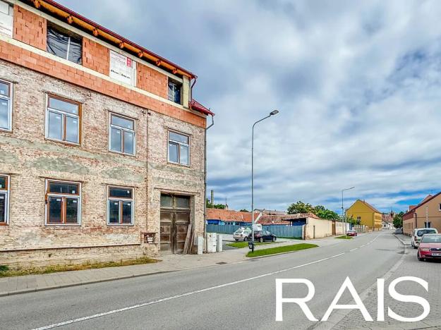 Prodej komerční nemovitosti, Hajany, 692 m2