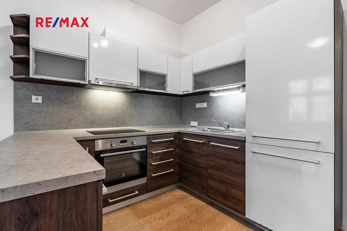 Prodej bytu 2+kk, Praha - Vysočany, Špitálská, 57 m2