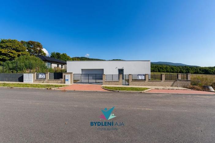 Prodej rodinného domu, Dubí, V Aleji, 206 m2