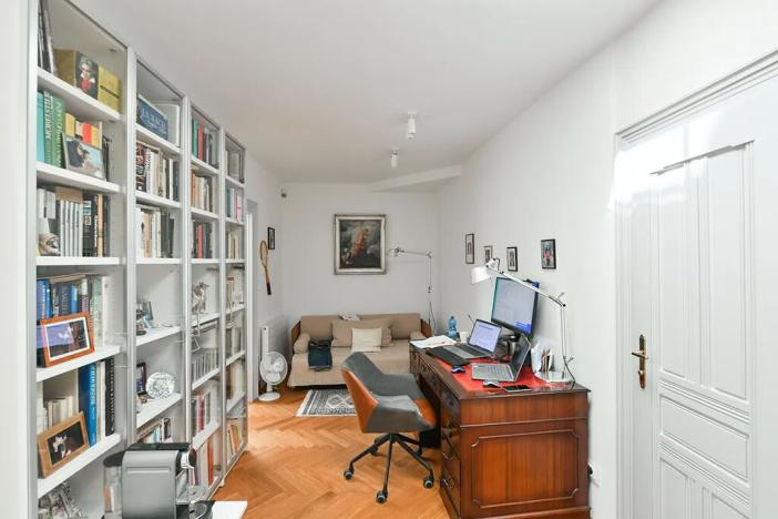 Prodej atypického bytu, Praha, Valentinská, 108 m2