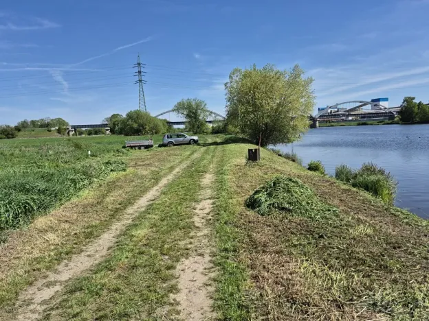 Prodej pole, Píšťany, 5816 m2