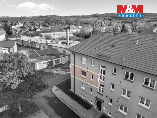 Prodej bytu 3+1, Jesenice, Školní, 55 m2