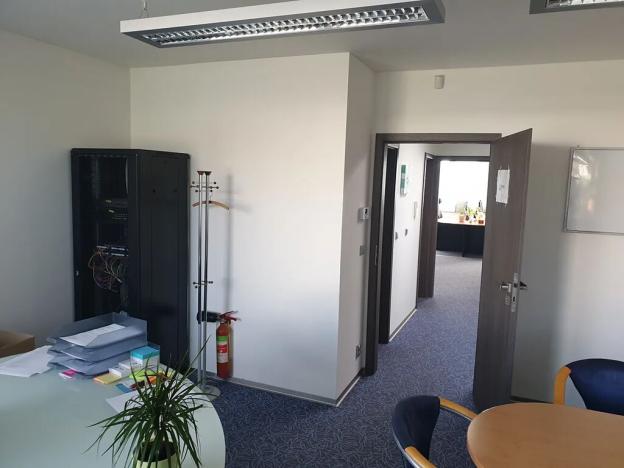 Pronájem kanceláře, Praha - Kyje, Vajgarská, 216 m2