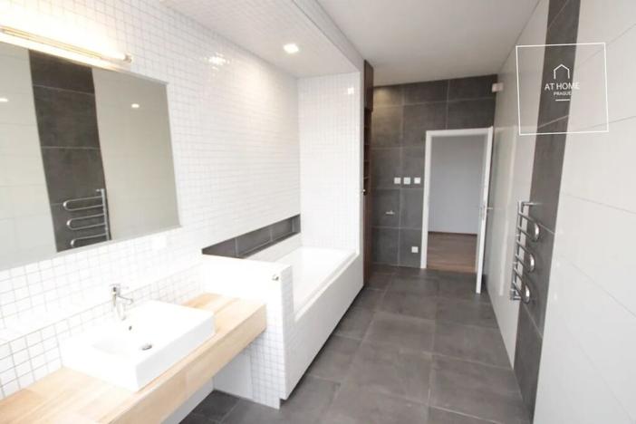 Pronájem rodinného domu, Horoměřice, Jasanová, 200 m2