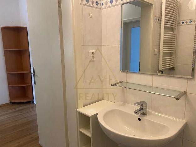 Pronájem bytu 2+kk, Praha - Záběhlice, Hyacintová, 65 m2