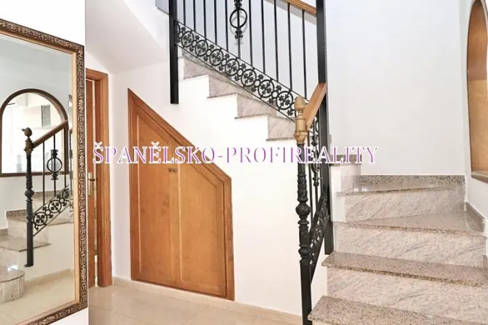 Prodej vily, Torrevieja, Španělsko, 90 m2