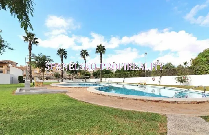 Prodej vily, Torrevieja, Španělsko, 90 m2