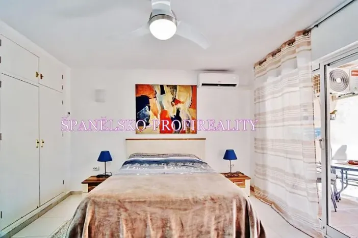 Prodej bytu 1+kk, Torrevieja, Španělsko, Calle Los gases, 40 m2