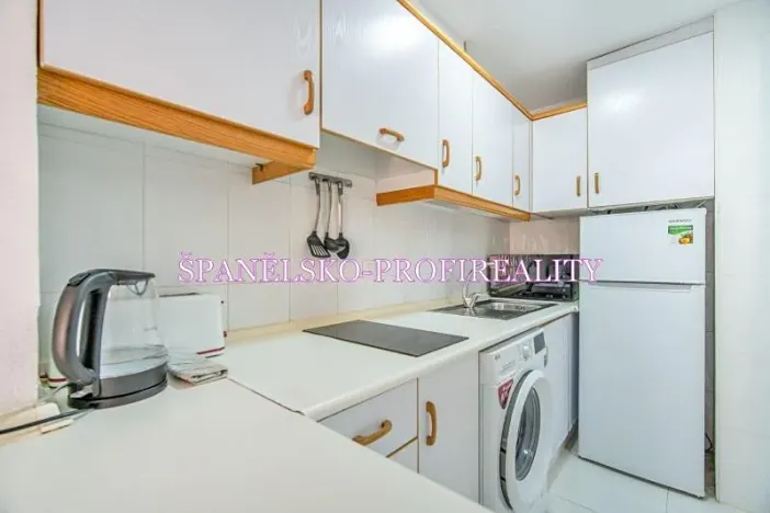 Prodej bytu 1+kk, Torrevieja, Španělsko, Calle Los gases, 40 m2