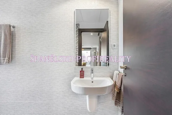 Prodej bytu 3+kk, Torrevieja, Španělsko, 66 m2