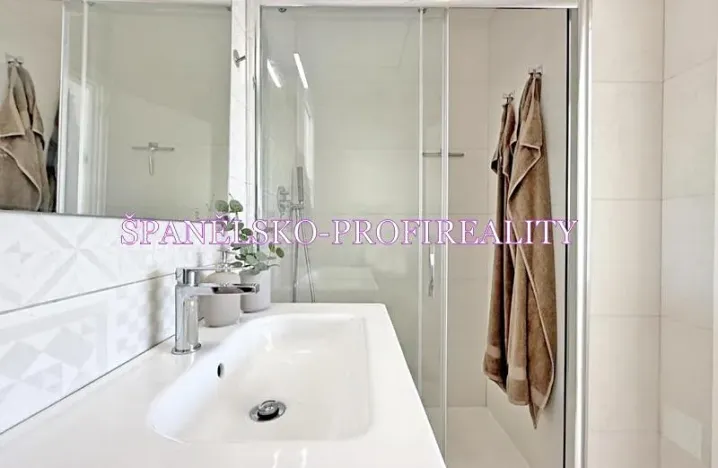 Prodej vily, Torrevieja, Španělsko, 100 m2