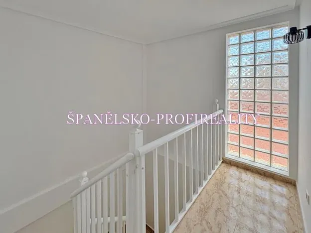 Prodej vily, Villamartín, Španělsko, 100 m2