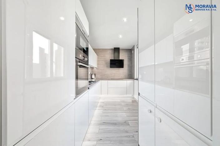 Prodej bytu 3+1, Ostrava, Středoškolská, 68 m2