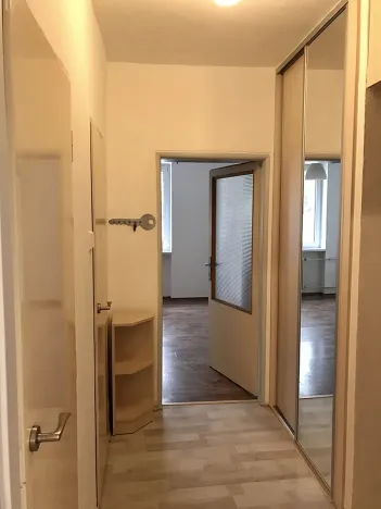 Pronájem bytu 2+kk, Praha - Smíchov, Kroupova, 59 m2