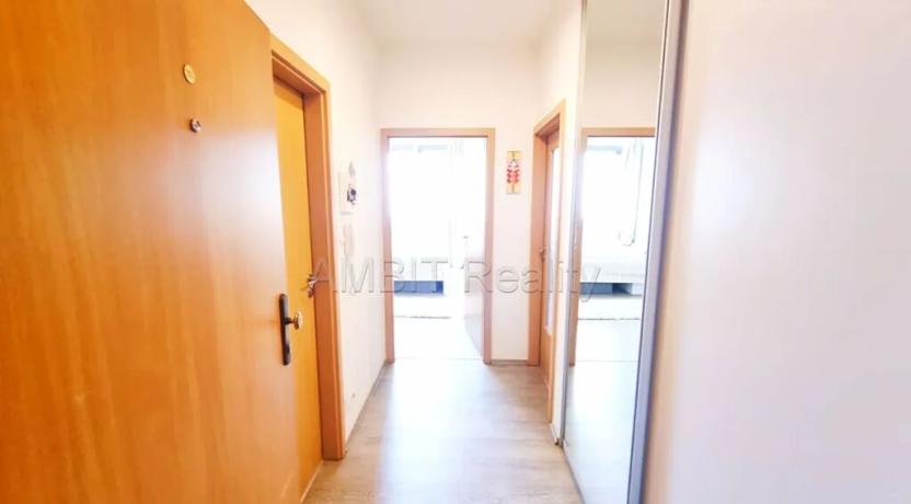 Pronájem bytu 2+kk, Praha - Hlubočepy, Voskovcova, 42 m2