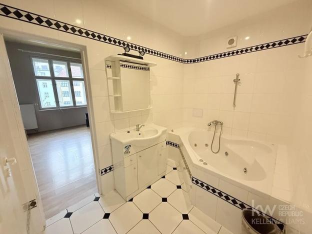 Pronájem bytu 4+1, Plzeň, náměstí Českých bratří, 156 m2