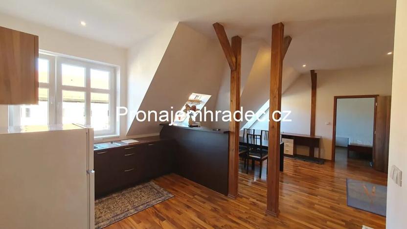 Pronájem bytu 2+kk, Hradec Králové, Okružní, 62 m2