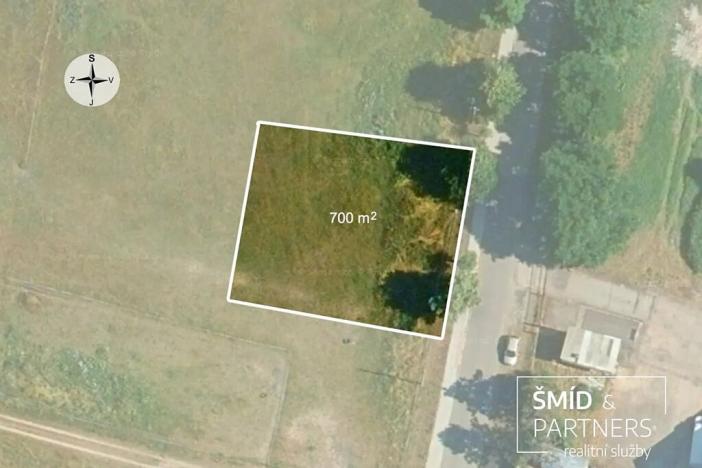 Prodej pozemku pro bydlení, Labské Chrčice, 700 m2