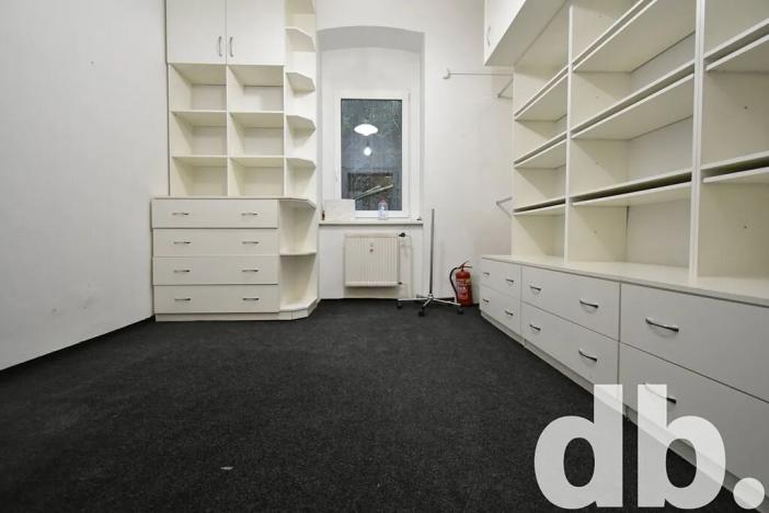 Pronájem obchodního prostoru, Karlovy Vary, T. G. Masaryka, 71 m2