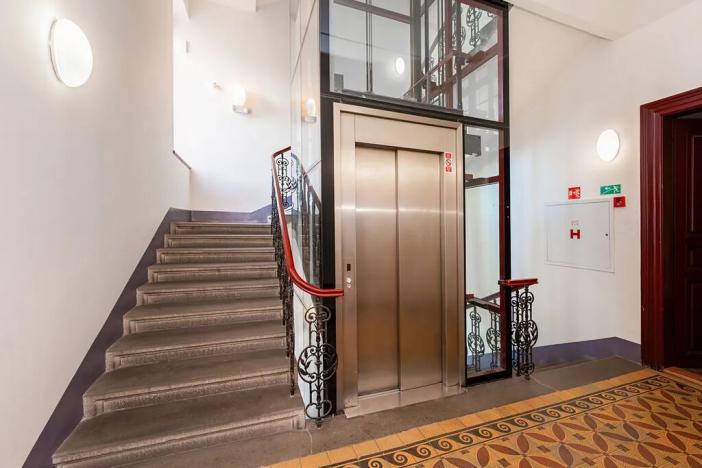 Pronájem bytu 3+kk, Praha - Smíchov, Zborovská, 76 m2