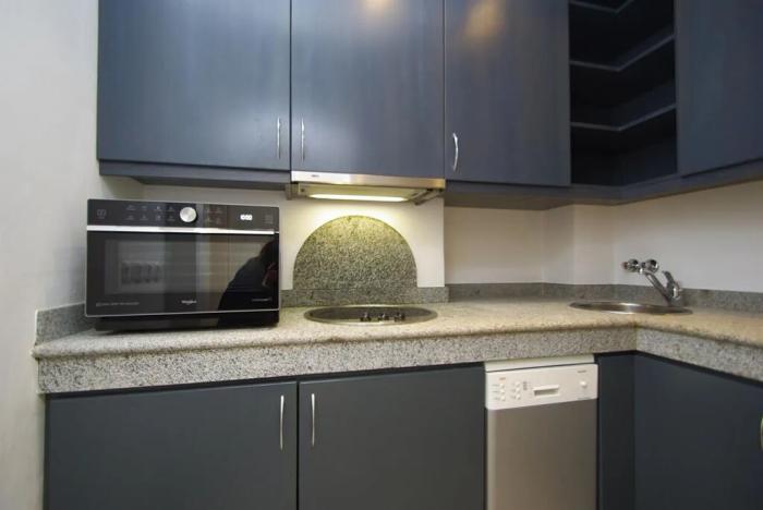 Pronájem bytu 3+1, Praha - Malá Strana, Hroznová, 73 m2