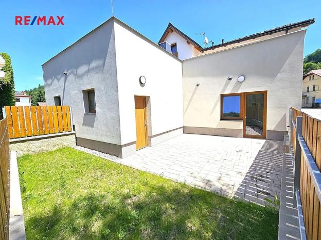 Prodej bytu 2+kk, Svoboda nad Úpou, Nádražní, 36 m2