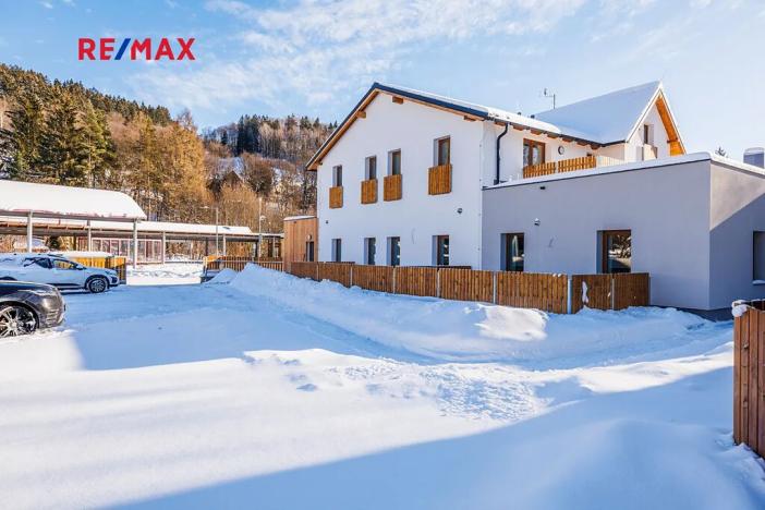 Prodej bytu 2+kk, Svoboda nad Úpou, Nádražní, 36 m2