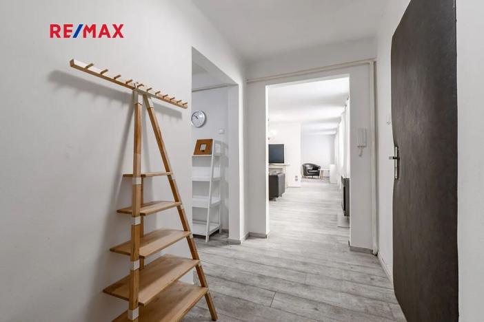 Prodej kanceláře, Praha - Karlín, Pernerova, 60 m2