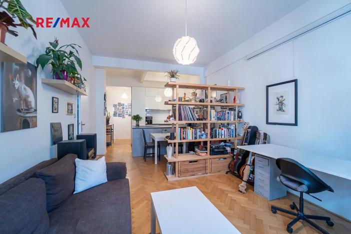 Prodej bytu 2+kk, Praha - Holešovice, Veverkova, 58 m2