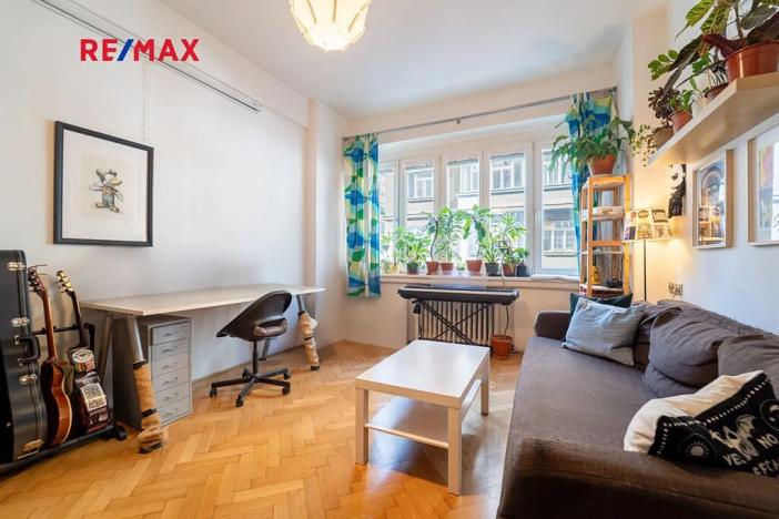 Prodej bytu 2+kk, Praha - Holešovice, Veverkova, 58 m2