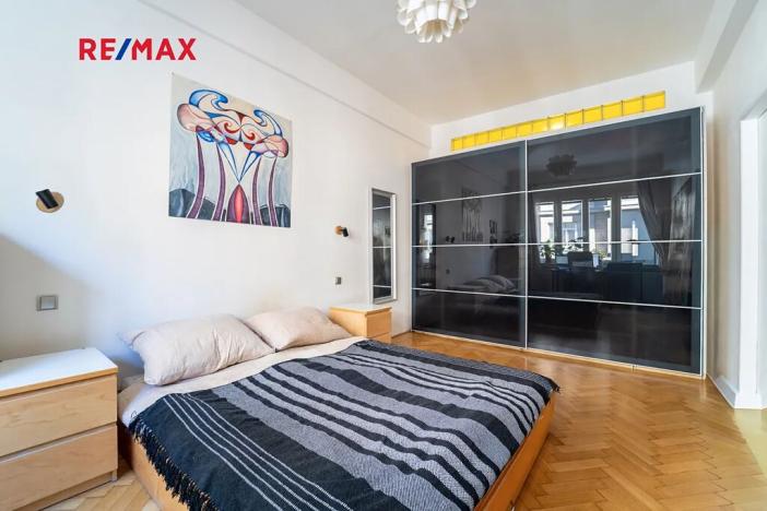 Prodej bytu 2+kk, Praha - Holešovice, Veverkova, 58 m2