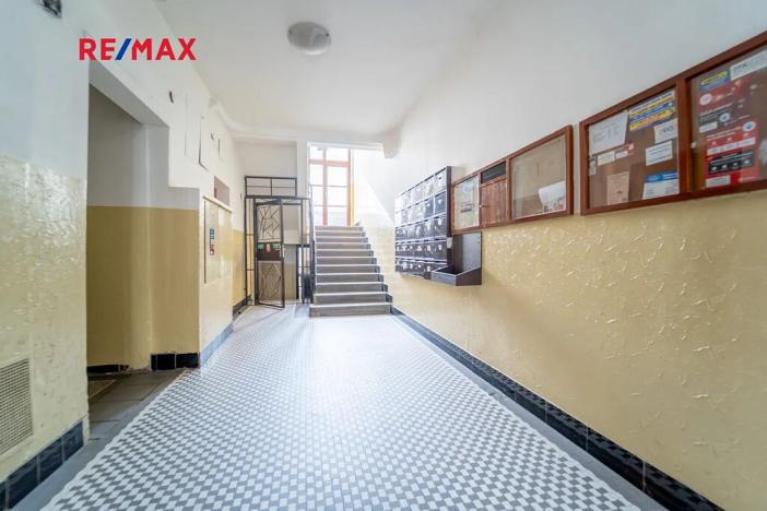 Prodej bytu 2+kk, Praha - Holešovice, Veverkova, 58 m2