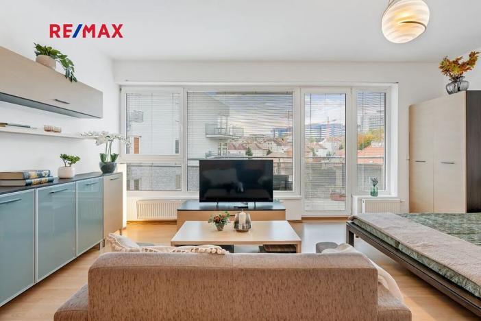 Prodej bytu 1+kk, Praha - Motol, Kudrnova, 36 m2