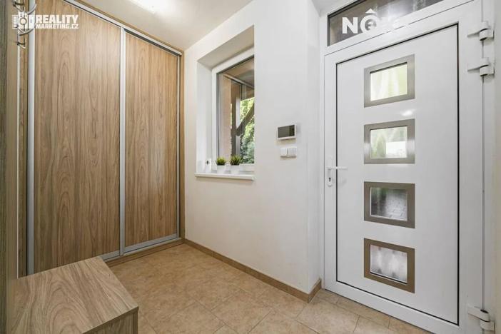 Prodej rodinného domu, Kovalovice, 308 m2