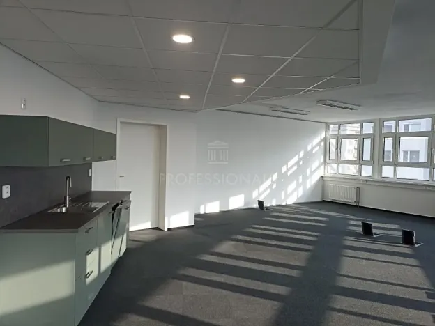 Pronájem kanceláře, Praha - Libeň, Podvinný mlýn, 155 m2
