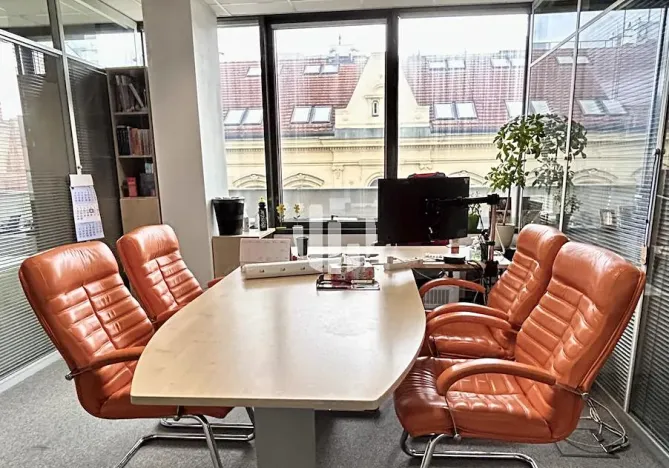 Pronájem kanceláře, Praha - Nové Město, Vladislavova, 1951 m2