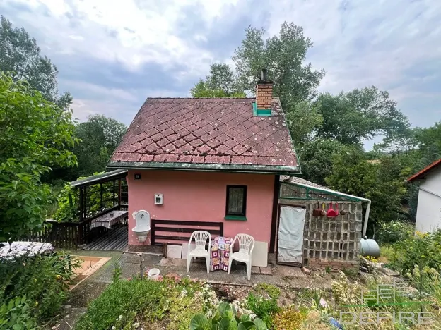 Prodej chaty, Veleň, 45 m2